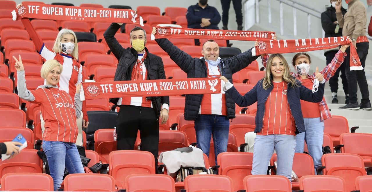 Antalyaspor taraftarları Turkcell Süper Kupa maçına büyük ilgi gösterdi 3