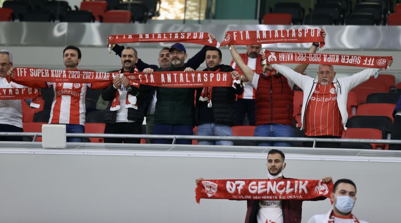 Antalyaspor taraftarları Turkcell Süper Kupa maçına büyük ilgi gösterdi 6