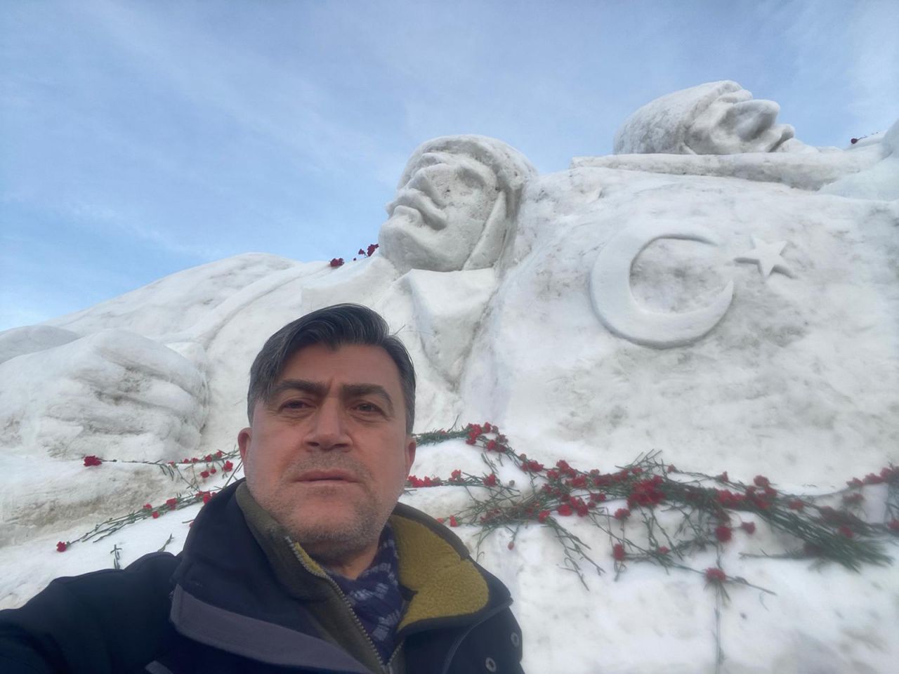 Sarıkamış şehitleri anısına yapılan kardan heykeller törenle açıldı 7