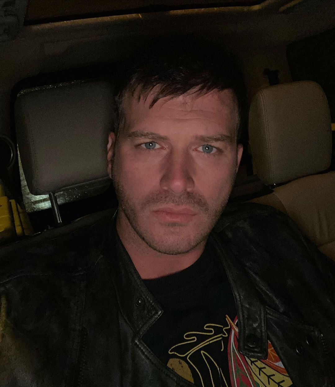 Kıvanç Tatlıtuğ yeni fotoğrafını paylaştı, Instagram yıkıldı 10