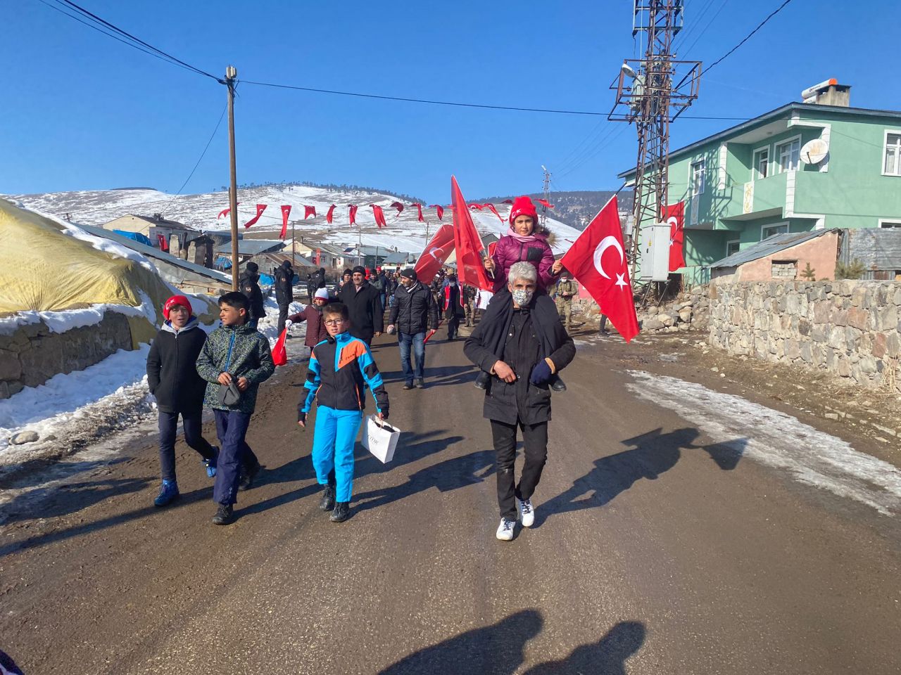SuperHaber Sarıkamış'ta! Kars'ta binlerce vatandaş şehitlerimizi anmak için yürüdü 10