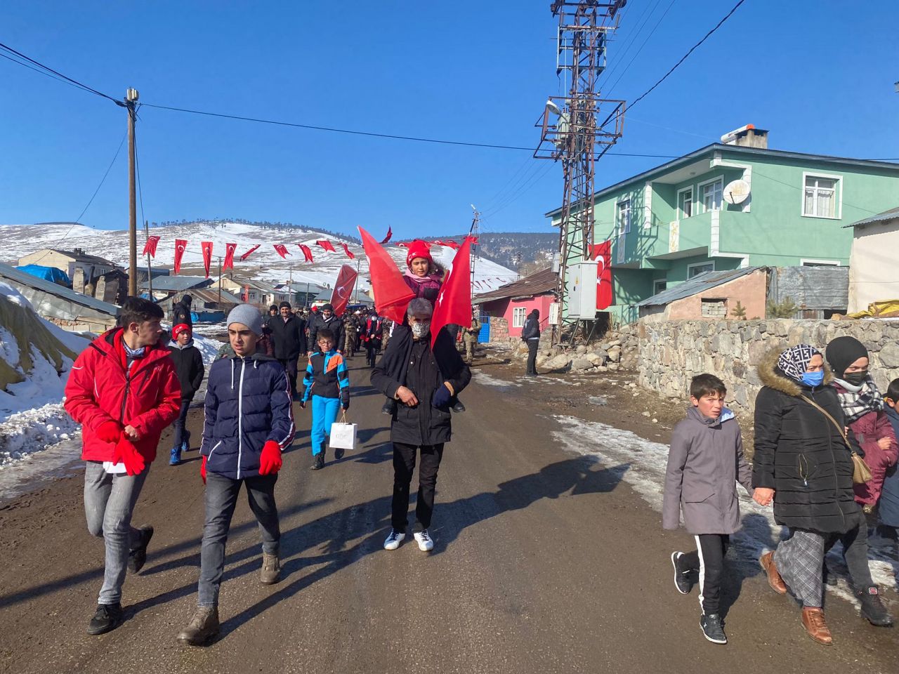SuperHaber Sarıkamış'ta! Kars'ta binlerce vatandaş şehitlerimizi anmak için yürüdü 11