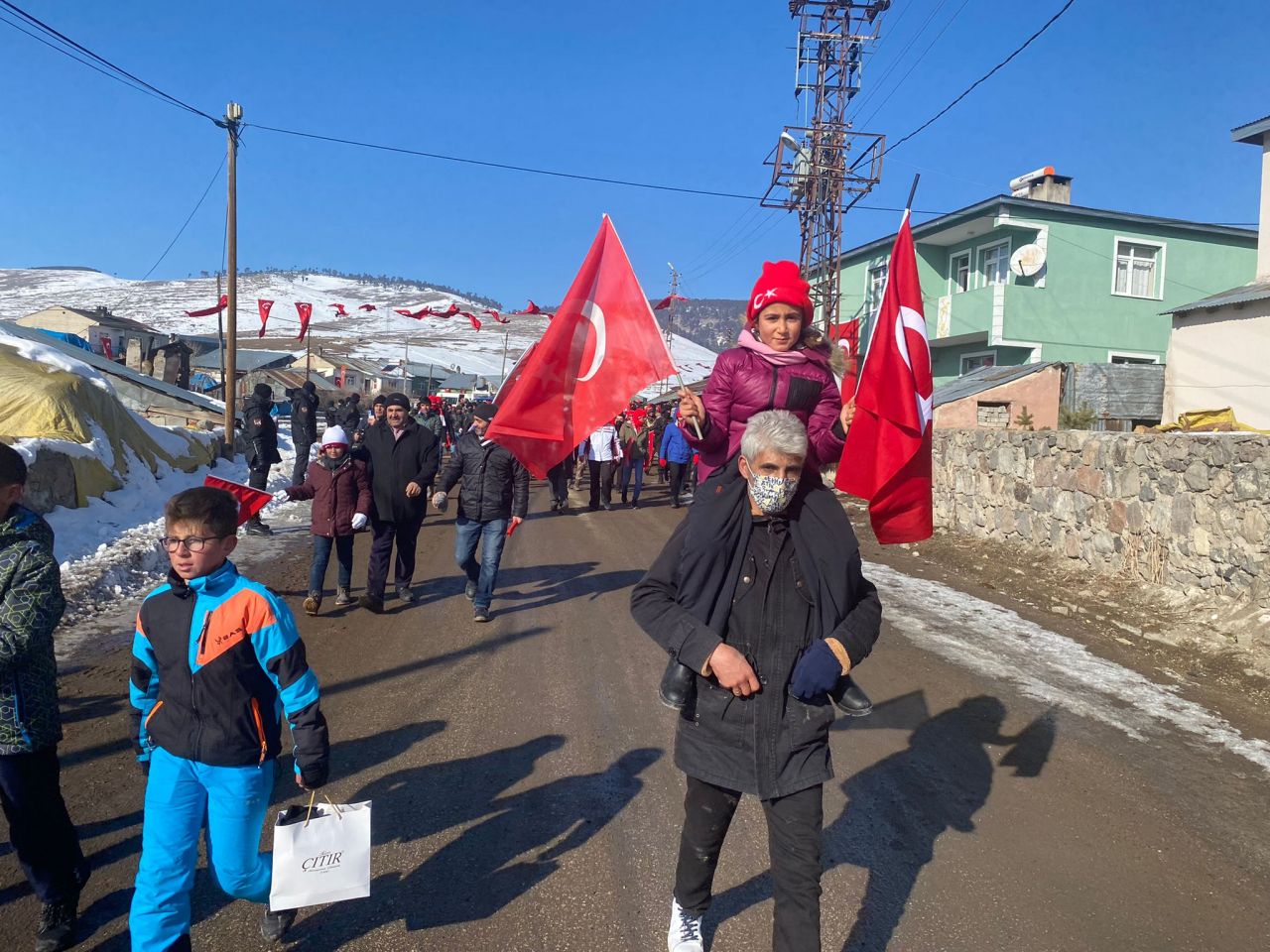 SuperHaber Sarıkamış'ta! Kars'ta binlerce vatandaş şehitlerimizi anmak için yürüdü 13