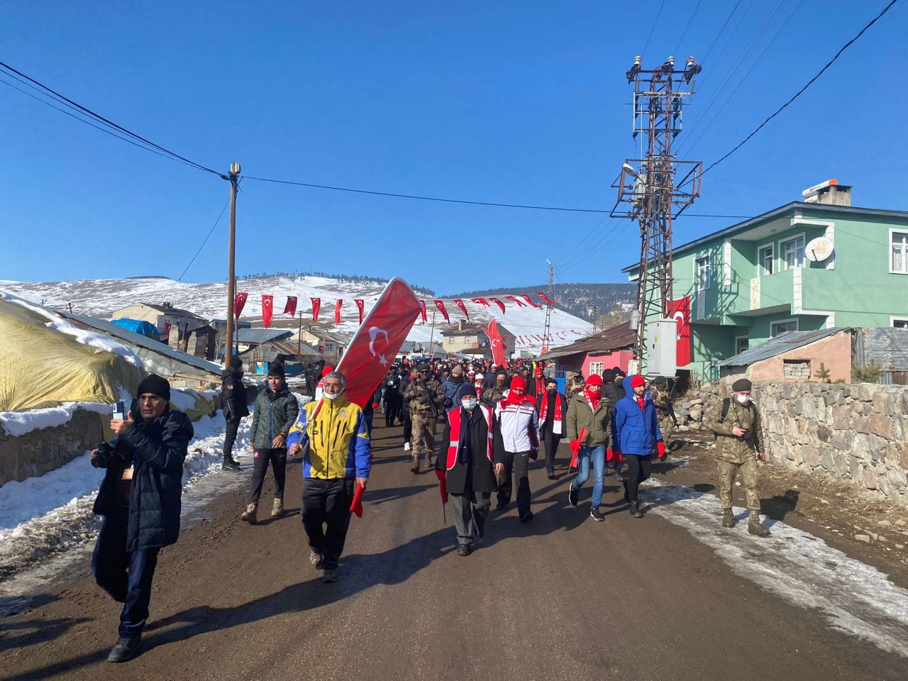 SuperHaber Sarıkamış'ta! Kars'ta binlerce vatandaş şehitlerimizi anmak için yürüdü 14