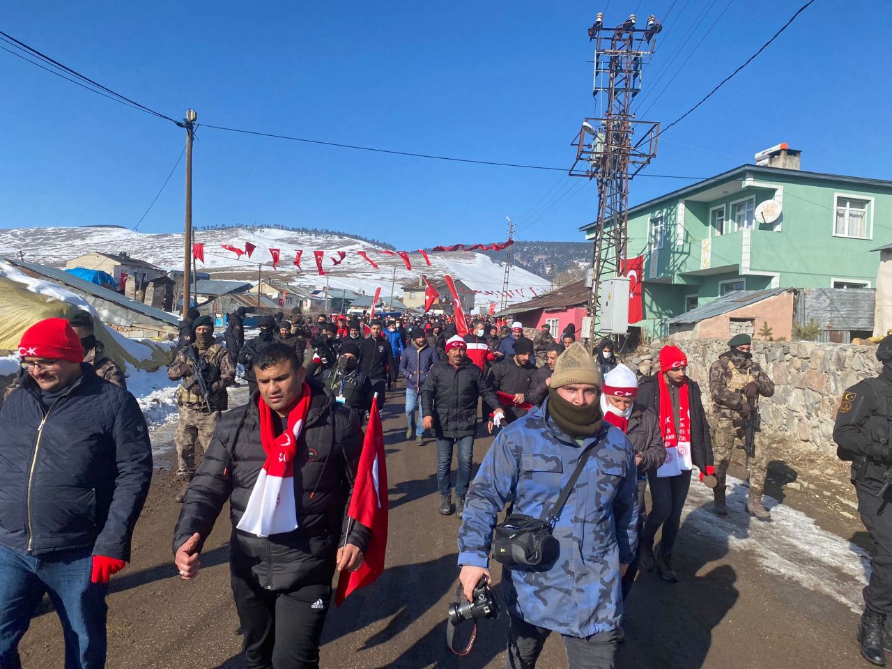 SuperHaber Sarıkamış'ta! Kars'ta binlerce vatandaş şehitlerimizi anmak için yürüdü 17