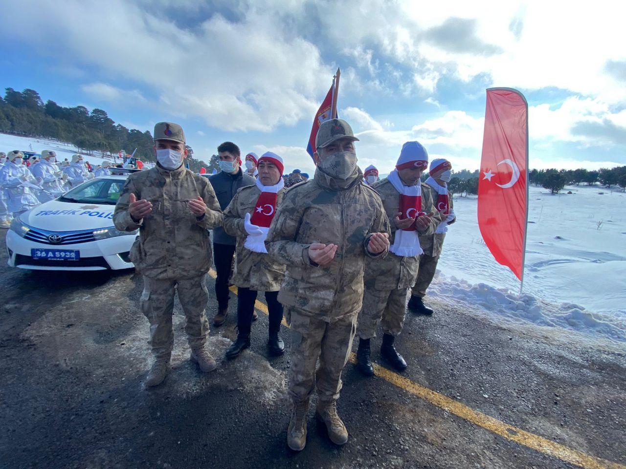 SuperHaber Sarıkamış'ta! Kars'ta binlerce vatandaş şehitlerimizi anmak için yürüdü 28