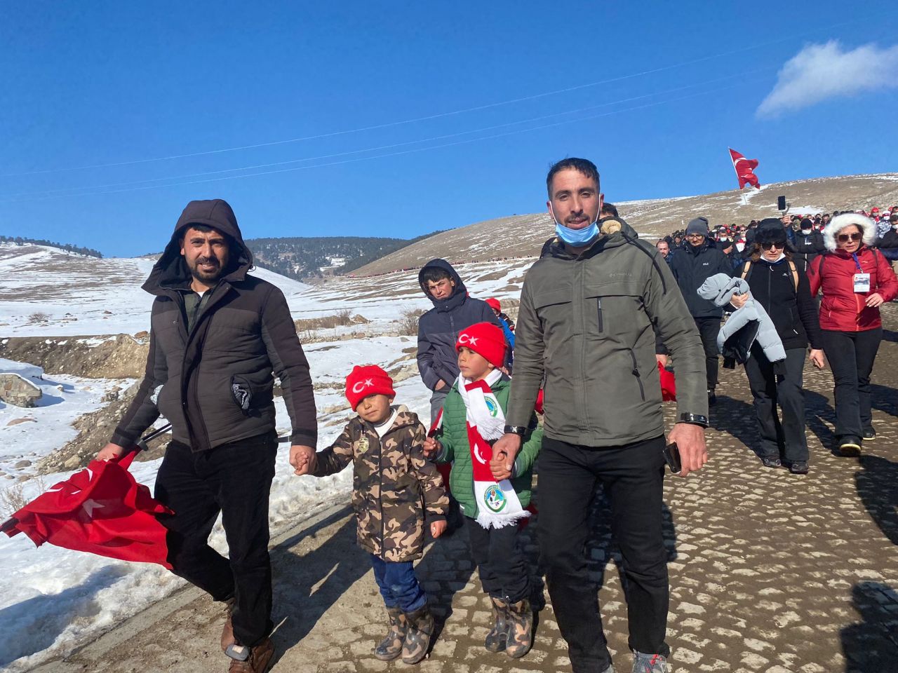 SuperHaber Sarıkamış'ta! Kars'ta binlerce vatandaş şehitlerimizi anmak için yürüdü 5