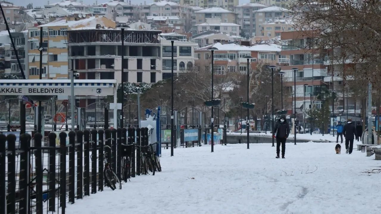 Valilikler peş peşe duyurdu! Okullar tatil edildi... İşte o il ve ilçeler... 8