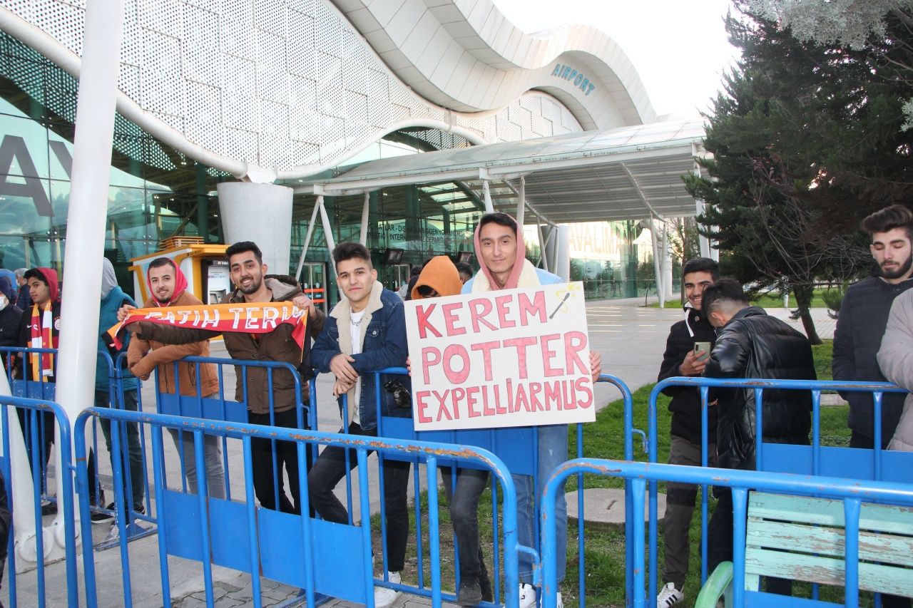 Domenec Torrent'e Fatih Terim atkısı tuttular... Galatasaray kafilesi Hatay'da 4