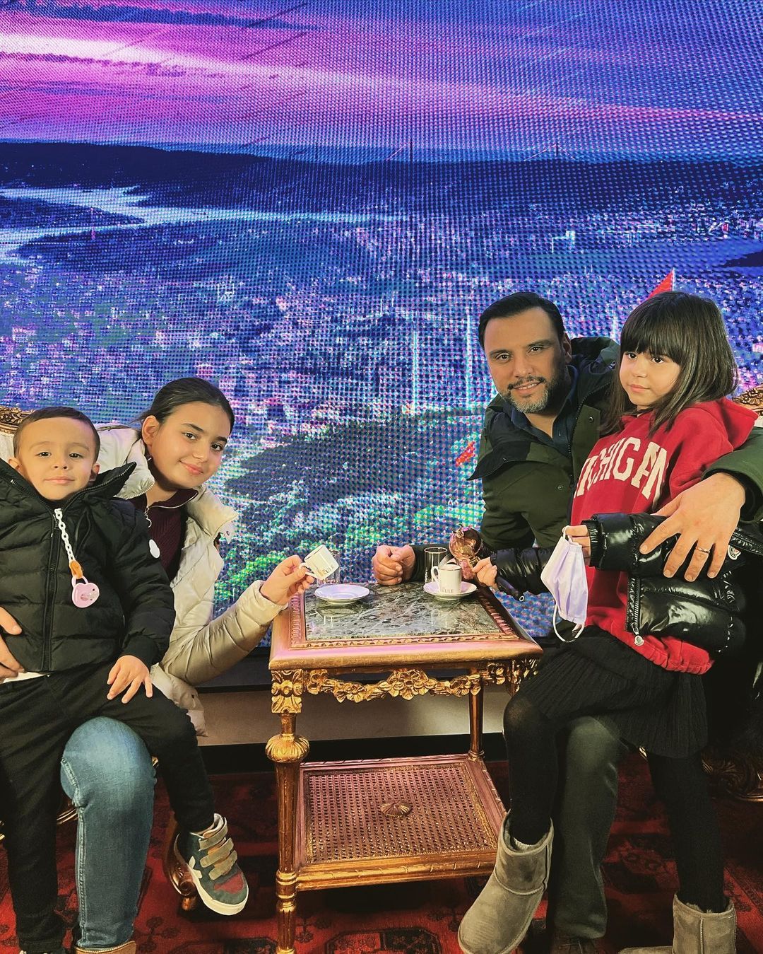 Selçuk Tektaş'ın vefatıyla yıkılan Alişan yaşadıklarını gözyaşları içinde anlattı 17