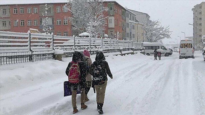 Beyaz esaret eğitimi durdurdu: 10 ilde okullar tatil edildi! İşte o il ve ilçeler... 11