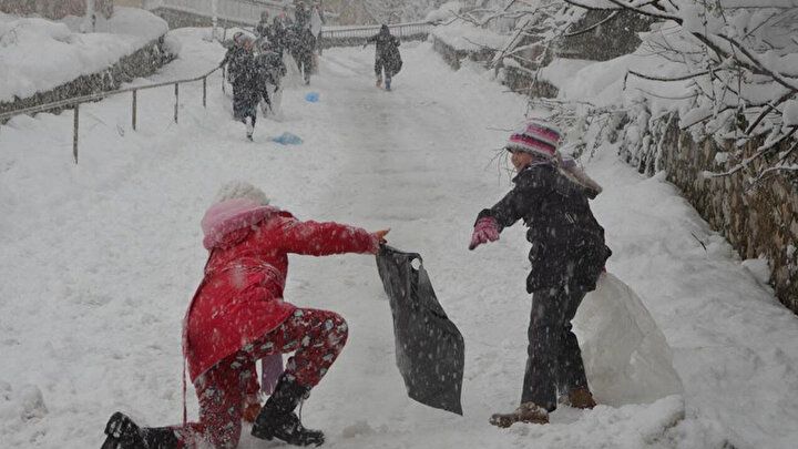 Beyaz esaret eğitimi durdurdu: 10 ilde okullar tatil edildi! İşte o il ve ilçeler... 7