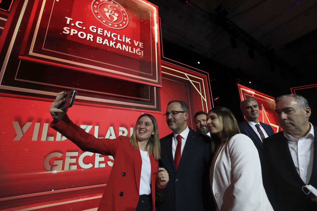 Gençlik ve Spor Bakanlığı'ndan Tokyo'nun kahramanları için özel resepsiyon 17