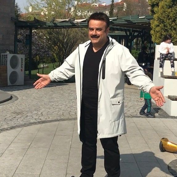 Bülent Serttaş iddialı konuştu: 'Türkiye'nin en iyi giyinen sanatçısıyım' 7