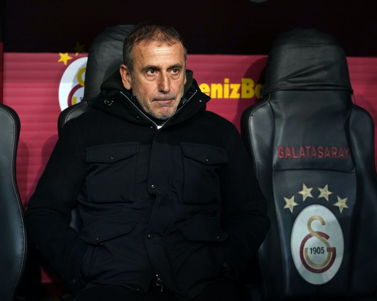 Alexandru Cicaldau penaltıdan attığı golle Galatasaray'ı Trabzonspor maçında 1-0 öne geçirdi 8