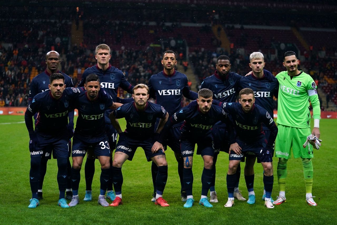 Alexandru Cicaldau penaltıdan attığı golle Galatasaray'ı Trabzonspor maçında 1-0 öne geçirdi 4