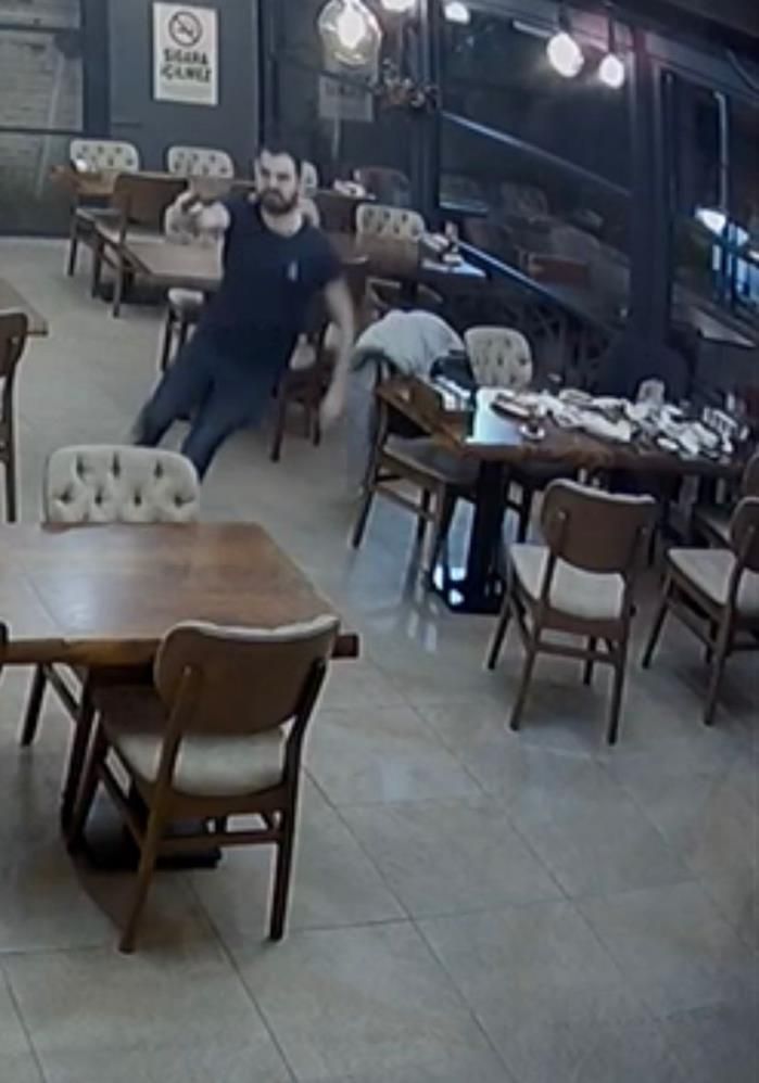 Eski nişanlısı tarafından katledilen Avukat Dilara'nın cinayet görüntüleri ortaya çıktı! Yere düşürüp peş peşe... 6