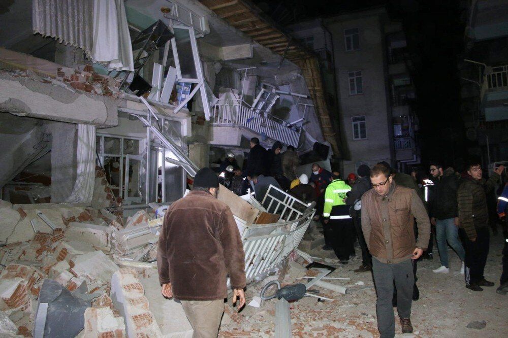 Onlarca kişinin öldüğü Elazığ depreminin üzerinden iki yıl geçti! En uzun en soğuk gece... 8