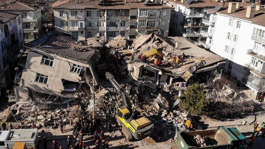 Onlarca kişinin öldüğü Elazığ depreminin üzerinden iki yıl geçti! En uzun en soğuk gece... 6