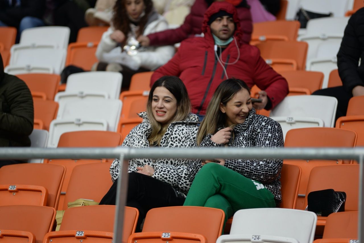 Adana Demirspor'da kadın taraftar sayısı artıyor... Biletler kadınlara daha ucuz 9