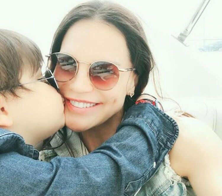 Ebru Şallı oğlu Pars'ın ölümünün ardından yapılan yorumlara isyan etti: 'Artık yeter' 33
