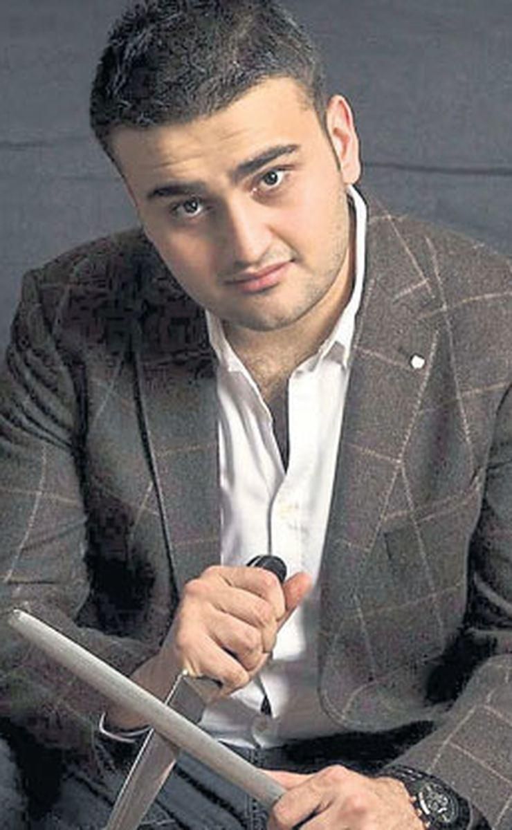 Ünlü şef ve sosyal medya fenomeni CZN Burak mum gibi eridi! Fazla kilolarından kurtuldu 4