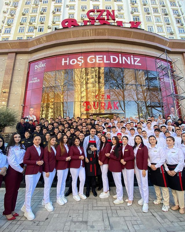 Ünlü şef ve sosyal medya fenomeni CZN Burak mum gibi eridi! Fazla kilolarından kurtuldu 22