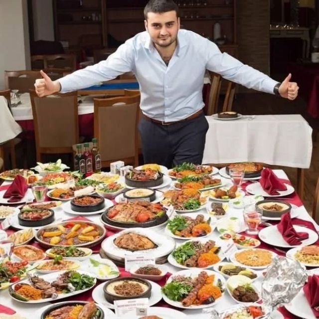 Ünlü şef ve sosyal medya fenomeni CZN Burak mum gibi eridi! Fazla kilolarından kurtuldu 10