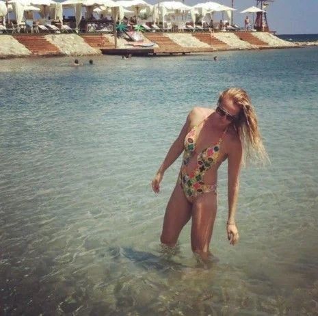 Nagihan Karadere Survivor 2022 Öncesi Bikinili Pozları İle Büyüledi! Parkurda Başka Plajda Bambaşka 4