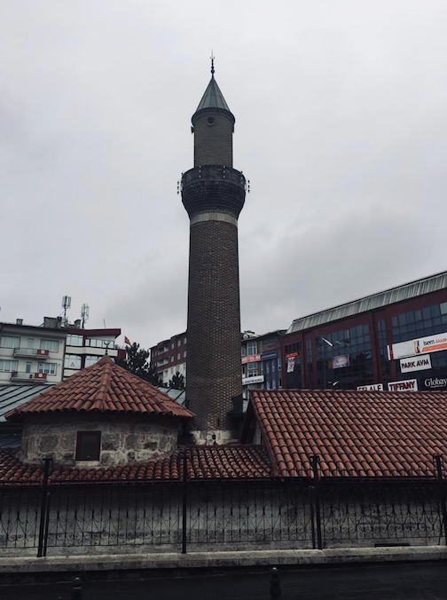 Şair ve mutasavvıf Şemseddin Sivasi'nin hayatı 'Lâl' oyunu ile sergilenecek 12