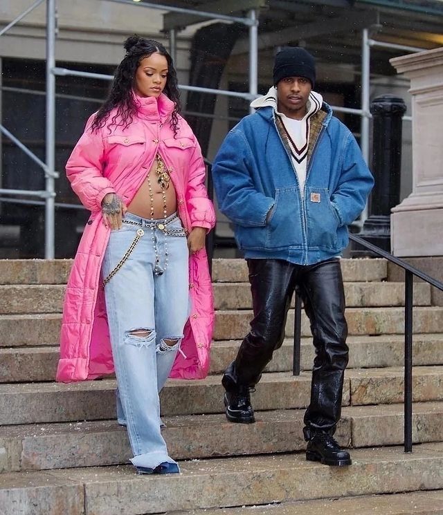 Rihanna'nın ASAP Rocky'den bebek beklediği ortaya çıktı! İşte hamilelik pozları 5