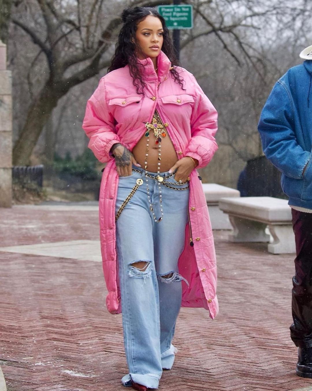 Rihanna'nın ASAP Rocky'den bebek beklediği ortaya çıktı! İşte hamilelik pozları 8