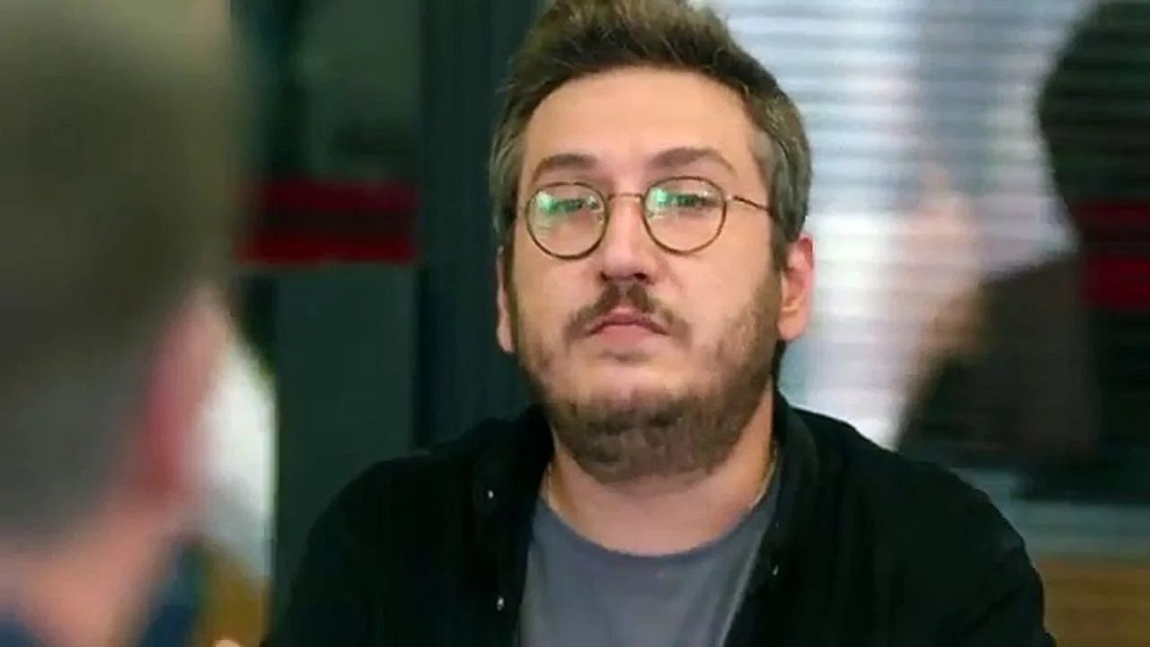 Feyyaz Yiğit'in Eşini Görenler 'Çirkin Şansı Bu Olsa Gerek" Yorumları Yapıyor! 2