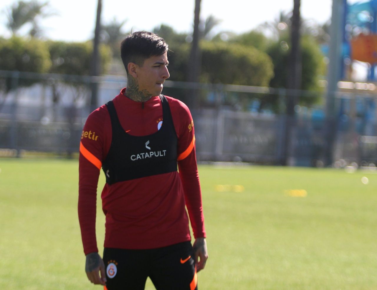 Batefemi Gomis, Erick Pulgar, Inaki Pena ve Semih Kaya ilk antrenmanlarında... 5