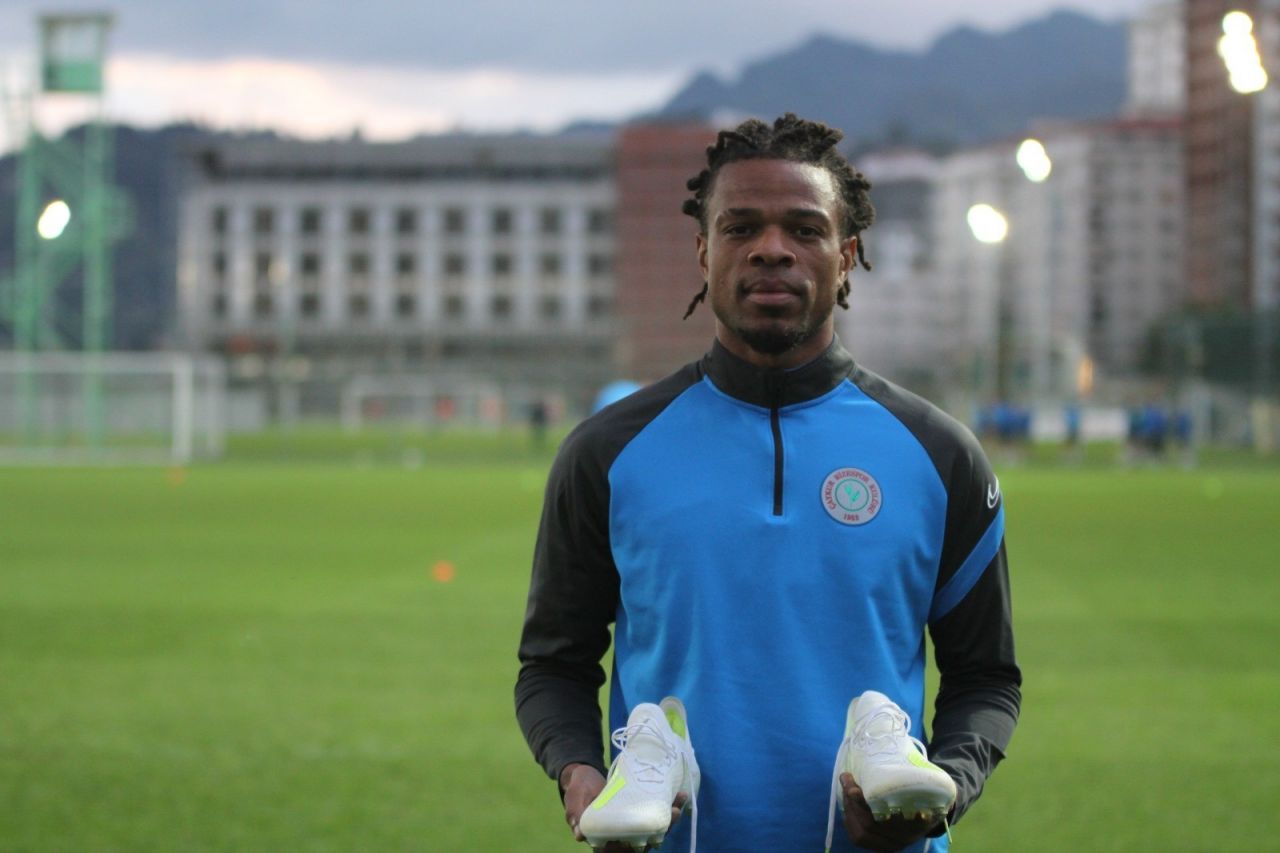 Son gün transferleri... Loic Remy ve Damien Djokovic, Adana Demirspor'da 16