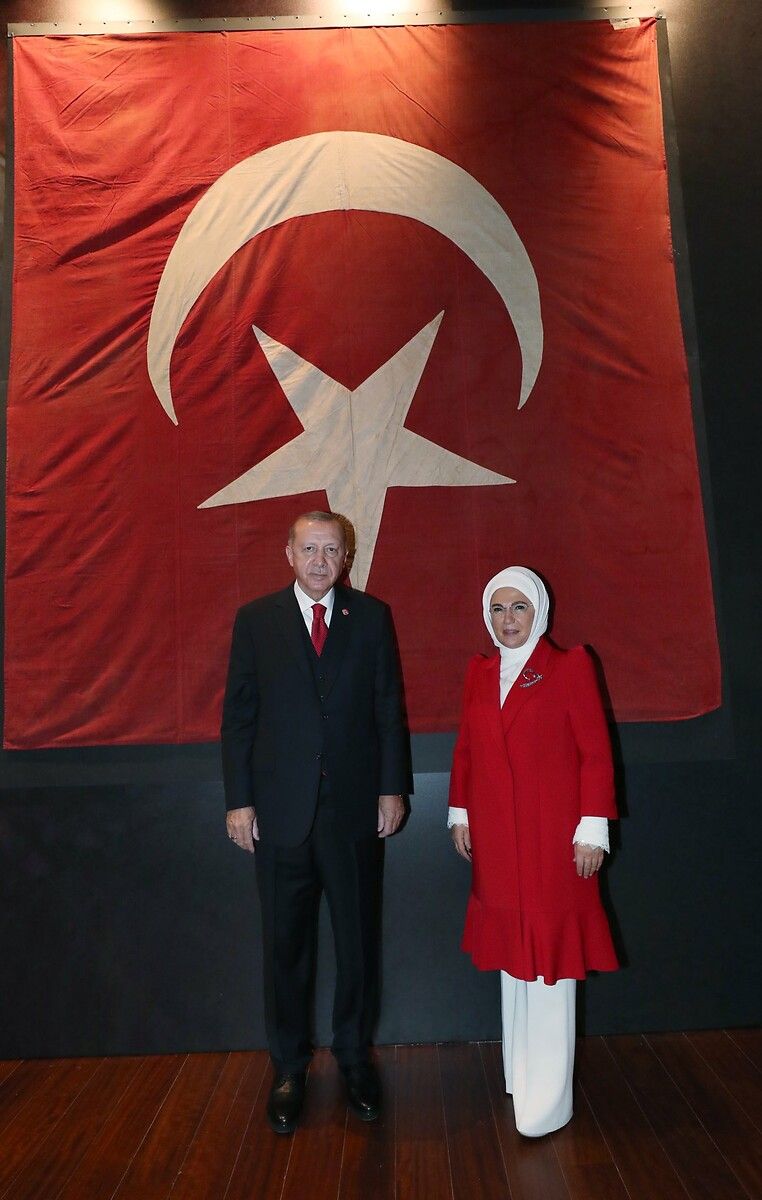 Cumhurbaşkanı Erdoğan ve eşi Emine Erdoğan'a sanat camiasının ünlü isimlerinden 'geçmiş olsun' mesajları yağdı 2