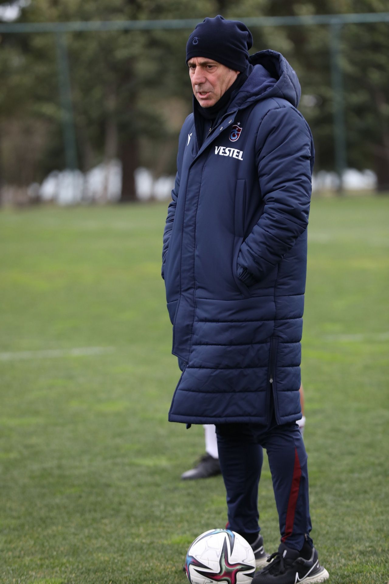 Trabzonspor'un yeni transferi Emrehan Gedikli ilk antrenmanına çıktı 5