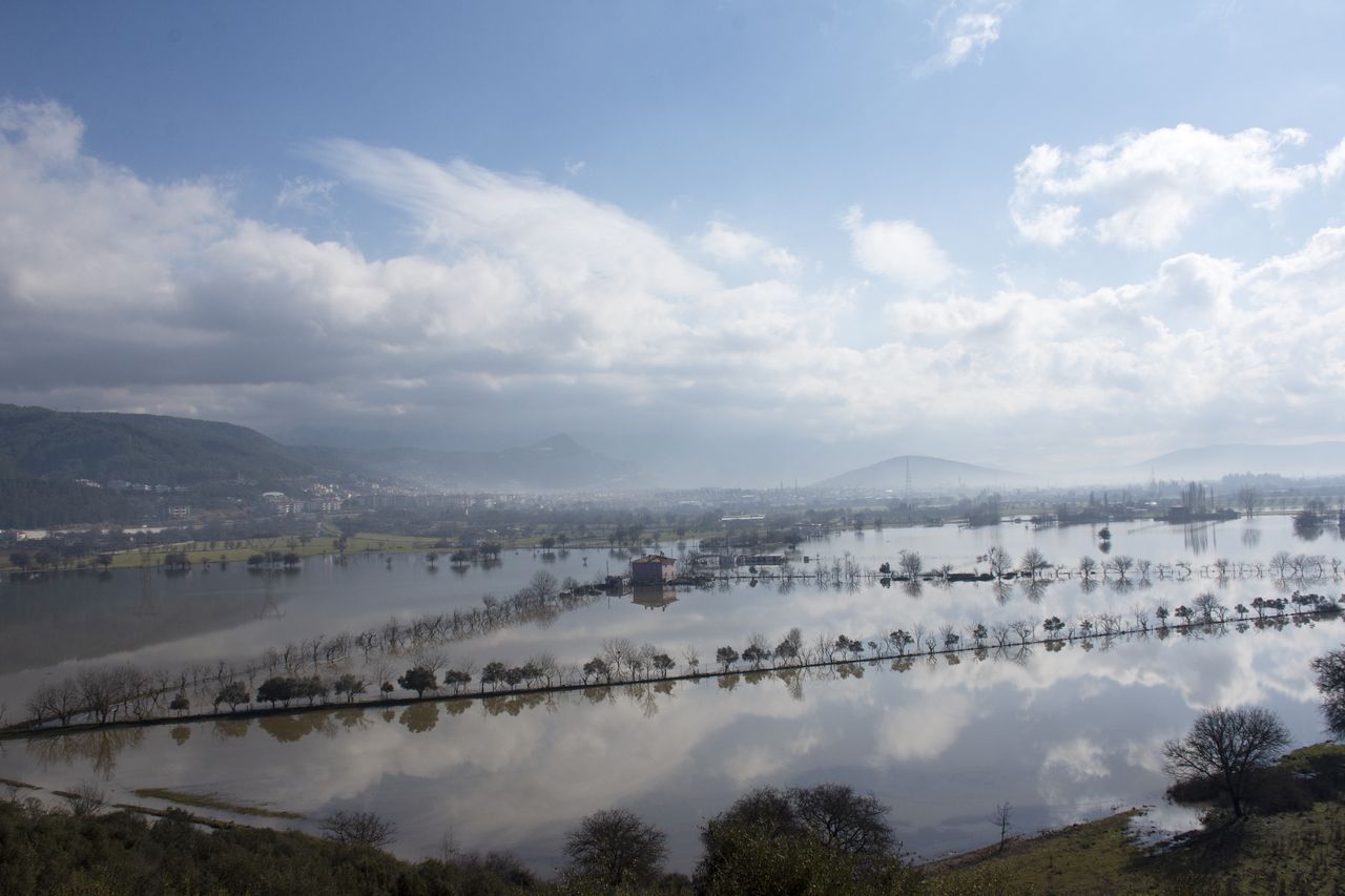 Muğla'da sağanak felaket getirdi, tarım alanları sular altında kaldı 1