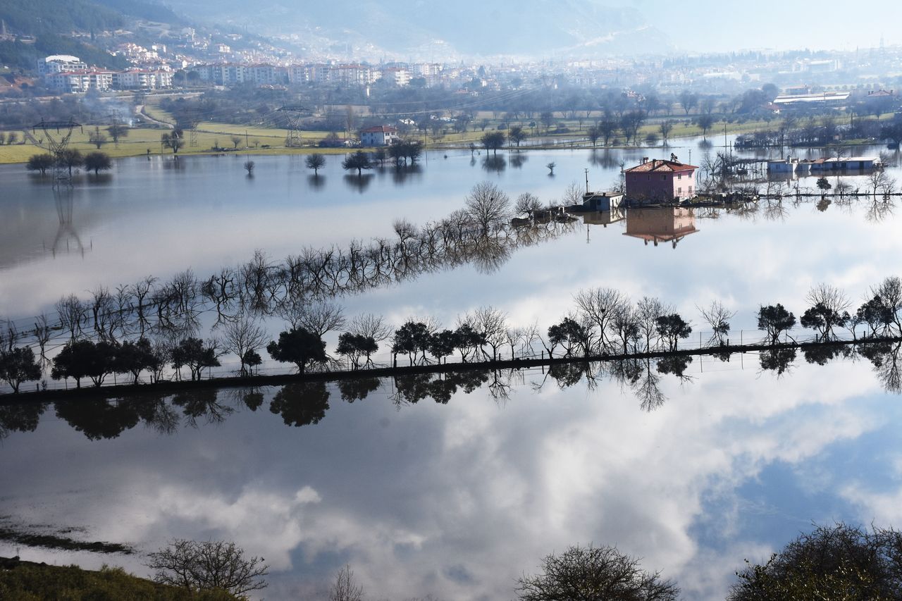 Muğla'da sağanak felaket getirdi, tarım alanları sular altında kaldı 2