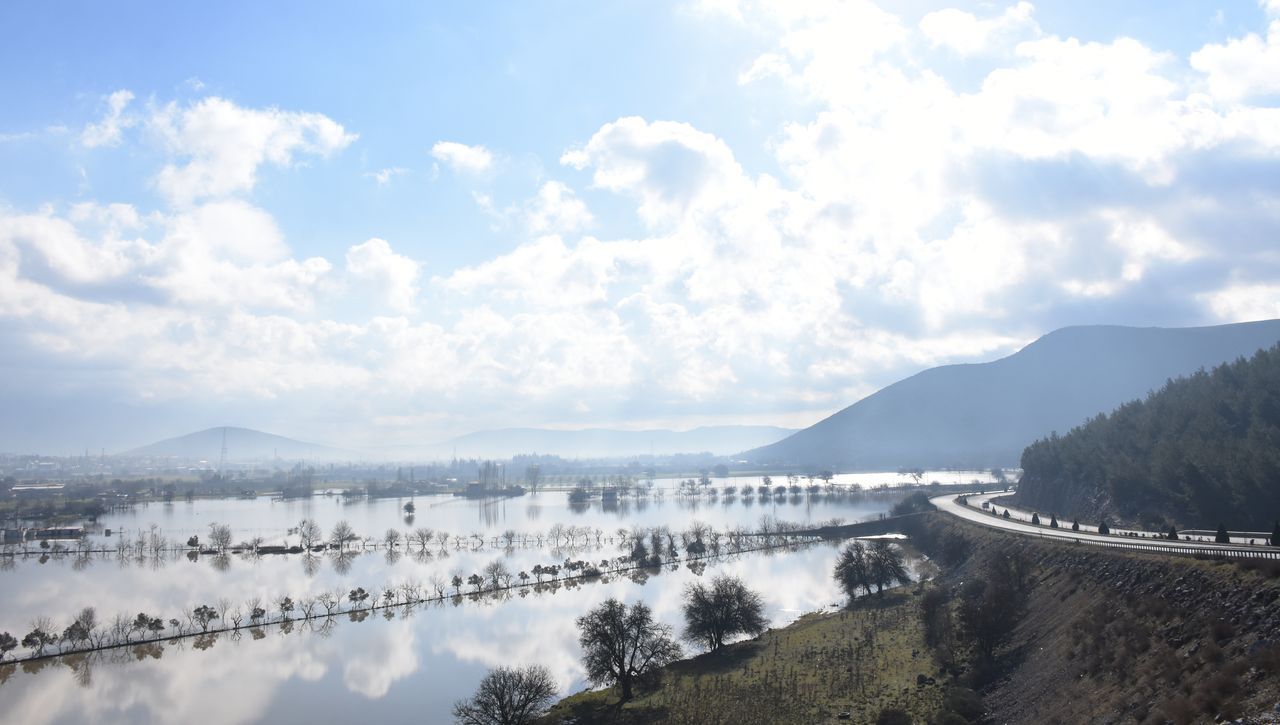 Muğla'da sağanak felaket getirdi, tarım alanları sular altında kaldı 8