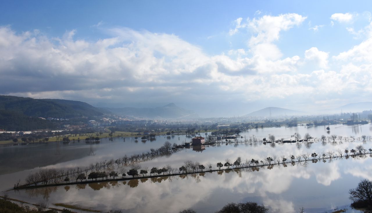 Muğla'da sağanak felaket getirdi, tarım alanları sular altında kaldı 9