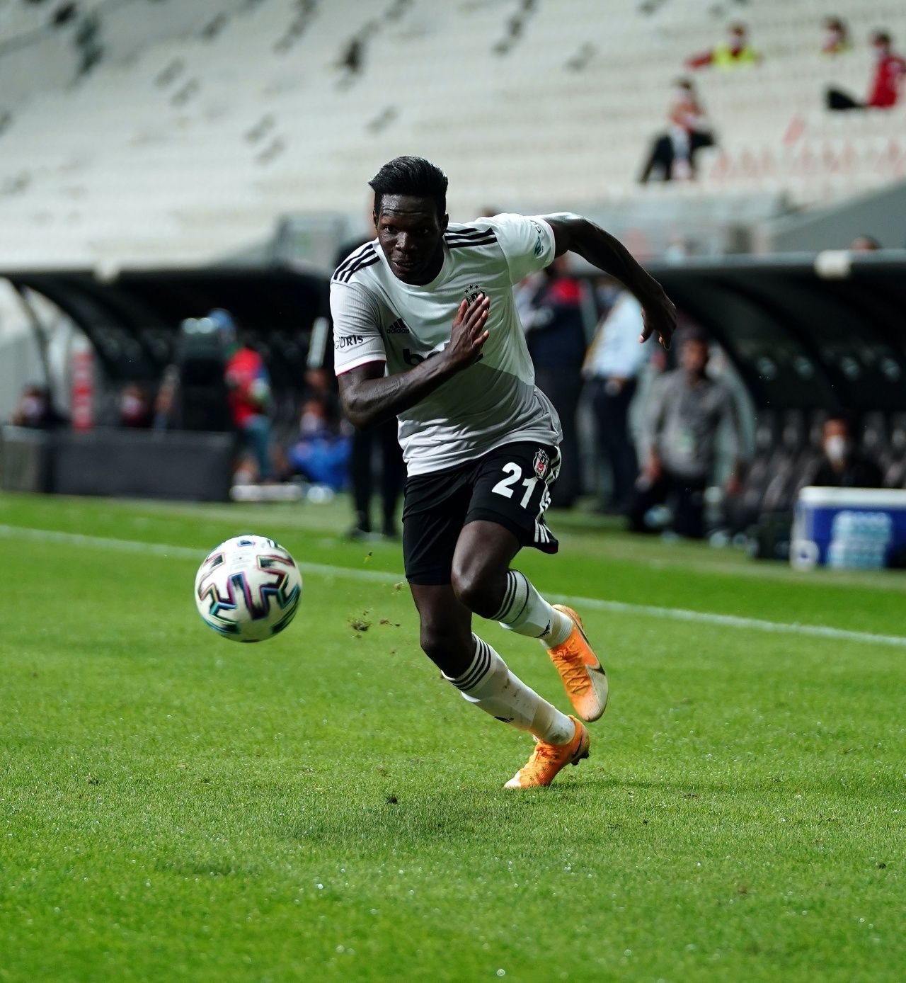 Beşiktaş haberleri... Kadro dışı kalan 4 ismin maliyeti Süper Lig’deki 15 takımdan daha fazla! 4