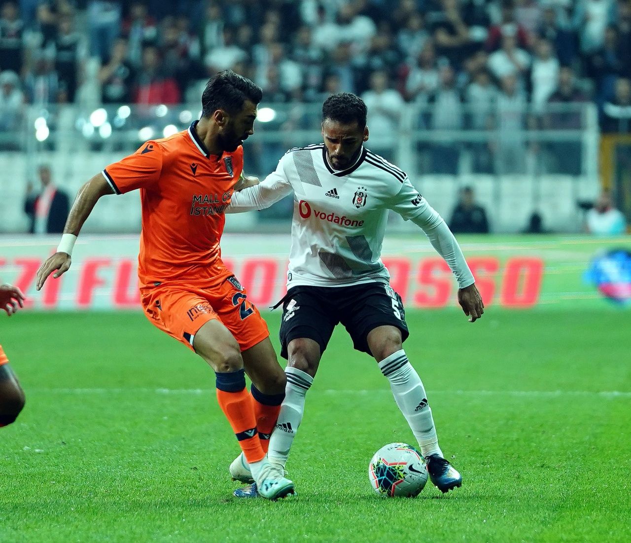 Beşiktaş haberleri... Kadro dışı kalan 4 ismin maliyeti Süper Lig’deki 15 takımdan daha fazla! 1