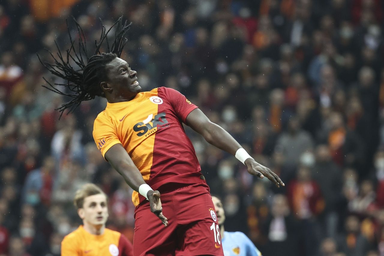 Bafetimbi Gomis,  1.273 gün sonra Galatasaray formasıyla sahaya çıktı 2