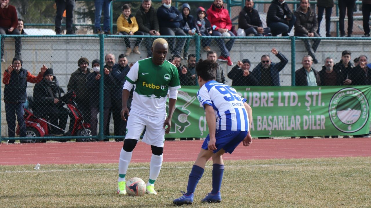 Ibrahima Yattara ilk maçında Yeşil Çivril Belediyespor'a 3 puanı kazandırdı 2