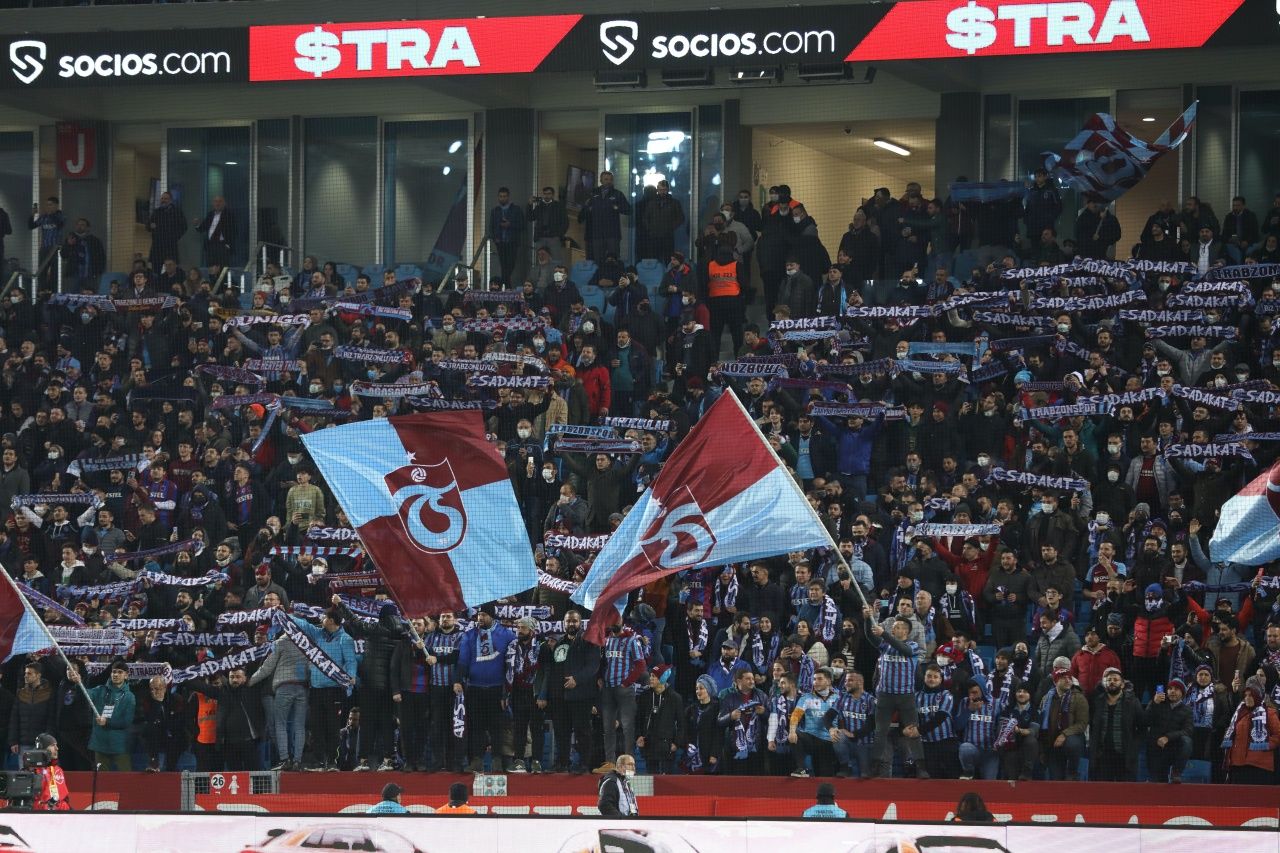 Taraftar çıldırdı şampiyonluk istiyor... Trabzonspor-Konyaspor maçından notlar 6
