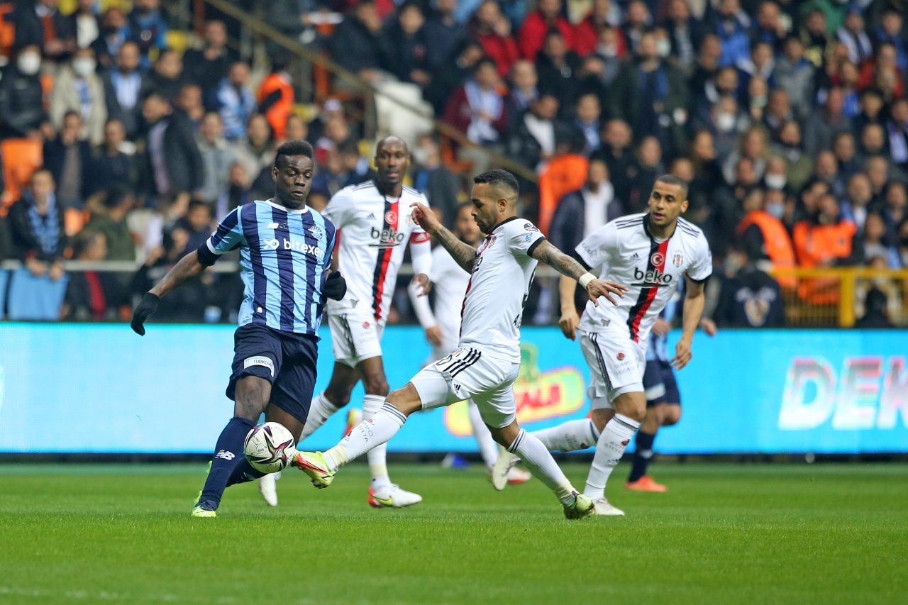 Mario Balotelli'nin iptal edilen golü Adana Demirspor-Beşiktaş maçında ortamı gerdi 5