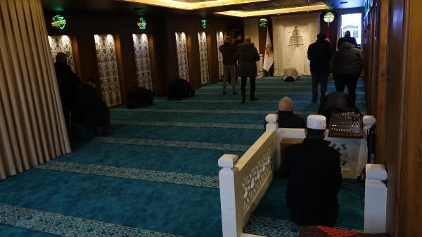 Trabzon'daki bu camide sadece 3 vakit namaz kılınıyor! Nedenine inanamayacaksınız... 7