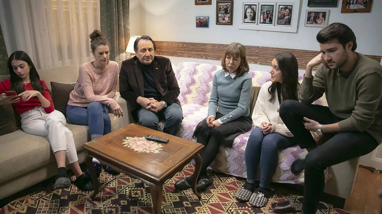 Arka Sokaklar Dizisinde Yolun Sonu Derken Muhteşem Bir Geri Dönüş Yaşanıyor! Büyük Oyun Belli Oldu 6