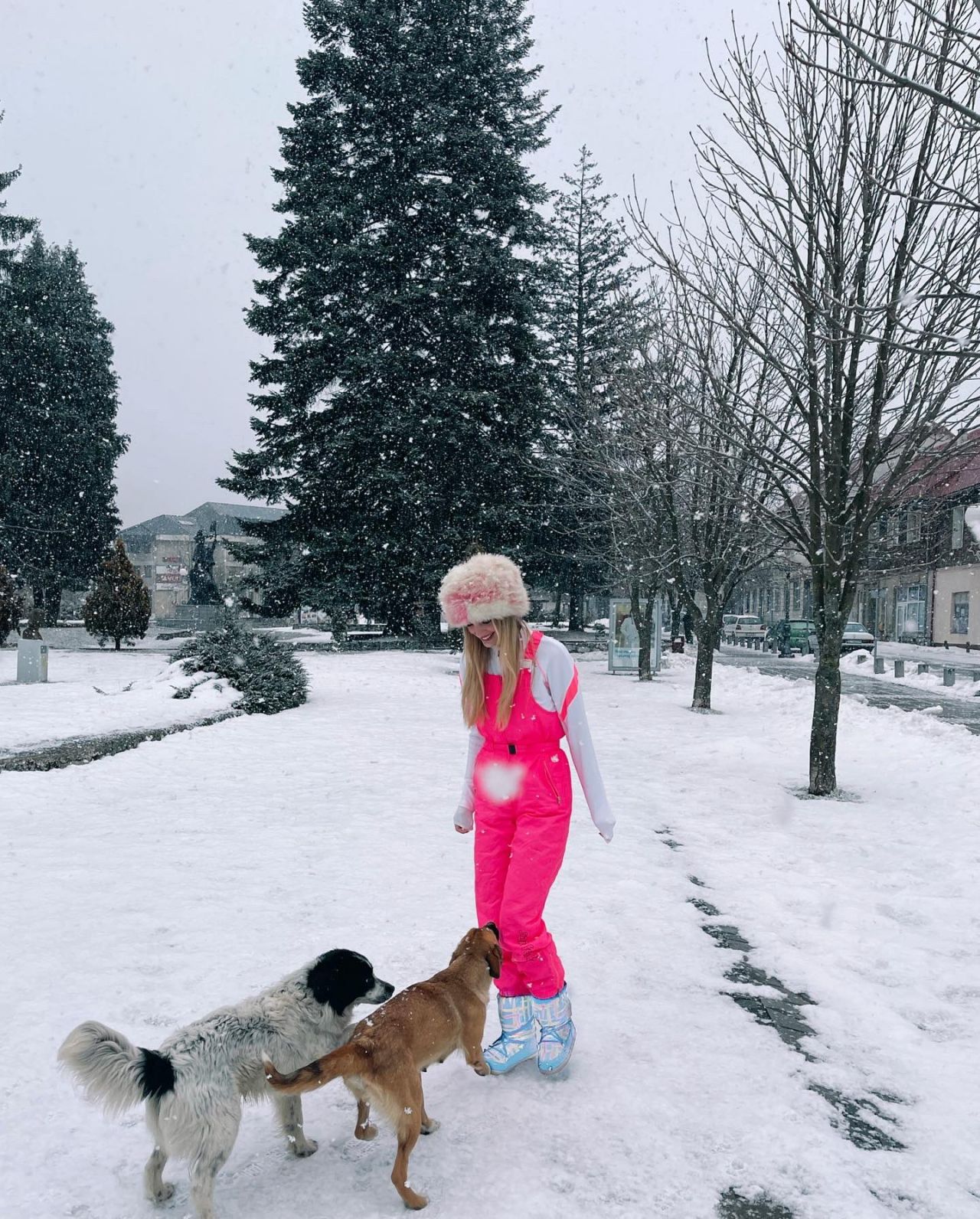 İtalyan sunucu Cindy Marina,  Fenerbahçe TV'yle proje hazırlığında 10